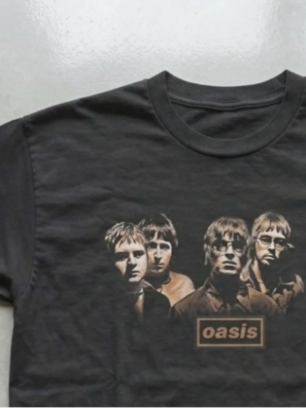 Oasis Men’s Black Graphic Band T-Shirt - Picture 2 of 4